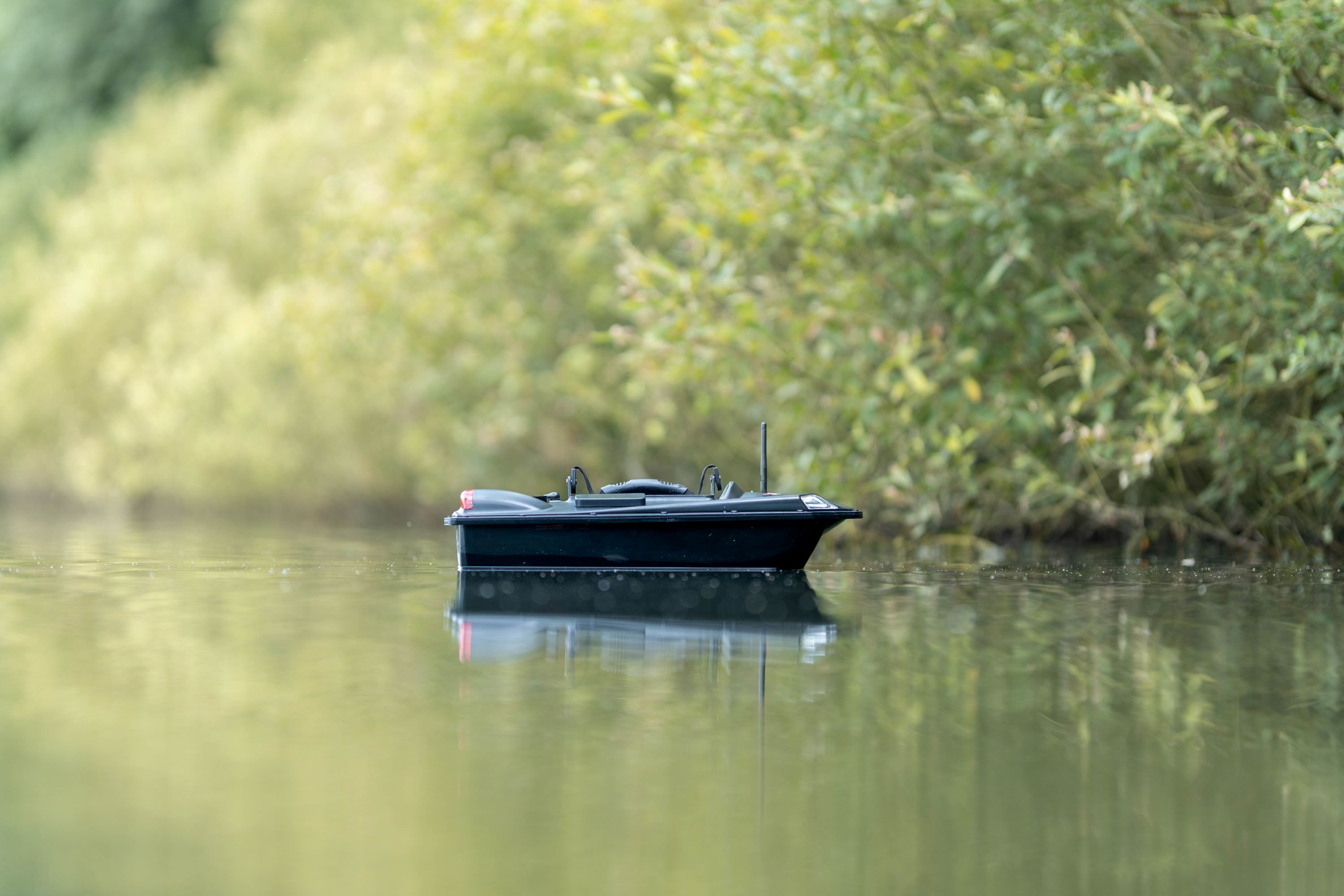 Bateau amorceur Navicarp Raider