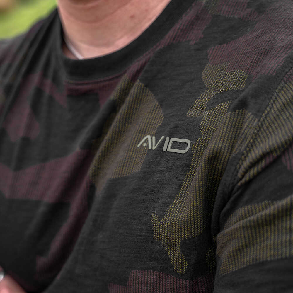 T-shirt Avid Carp Distortion Camo Lite T-Shirt Long Sleeve