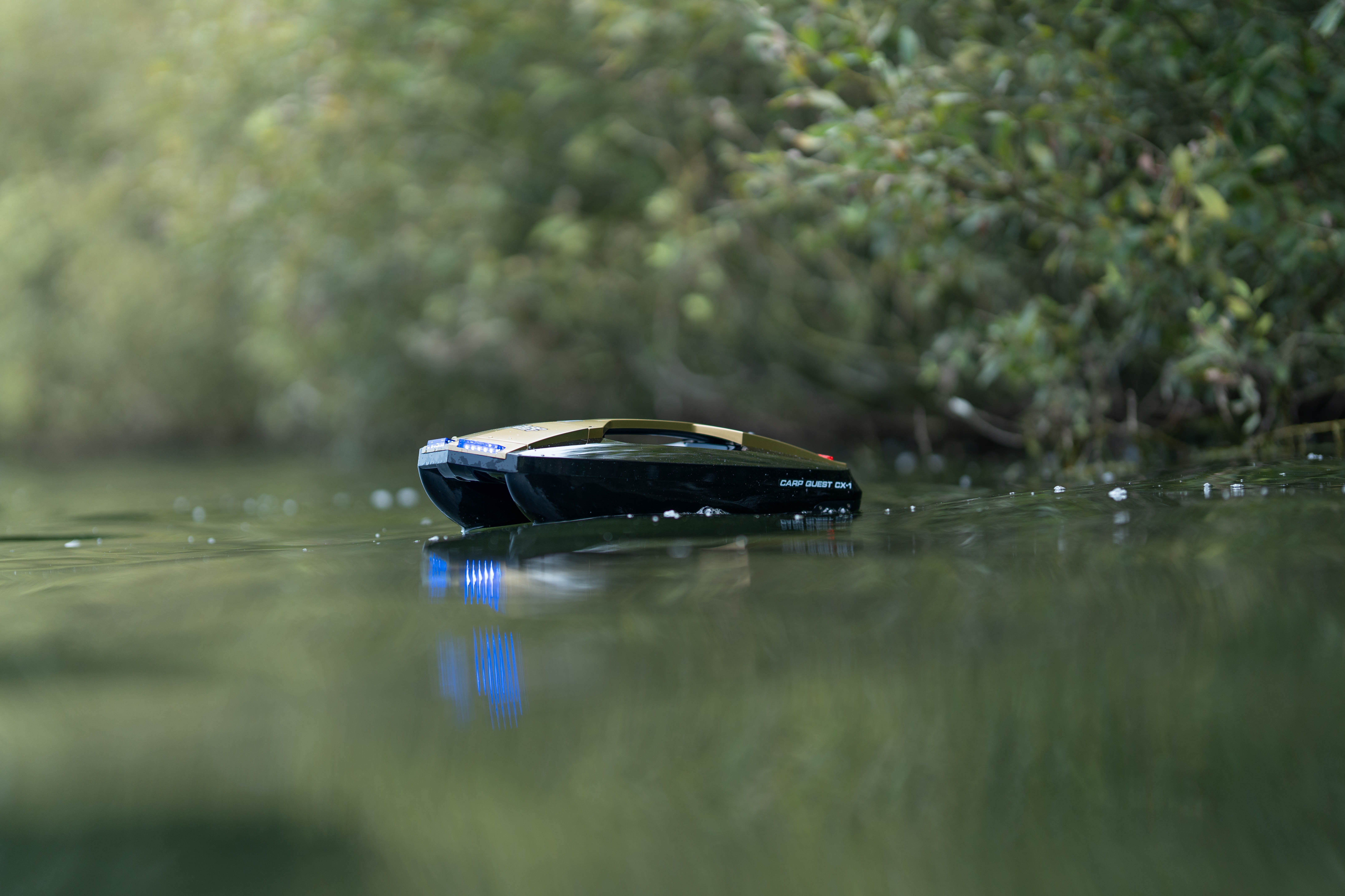 Bateau amorceur Carp Quest CX-1