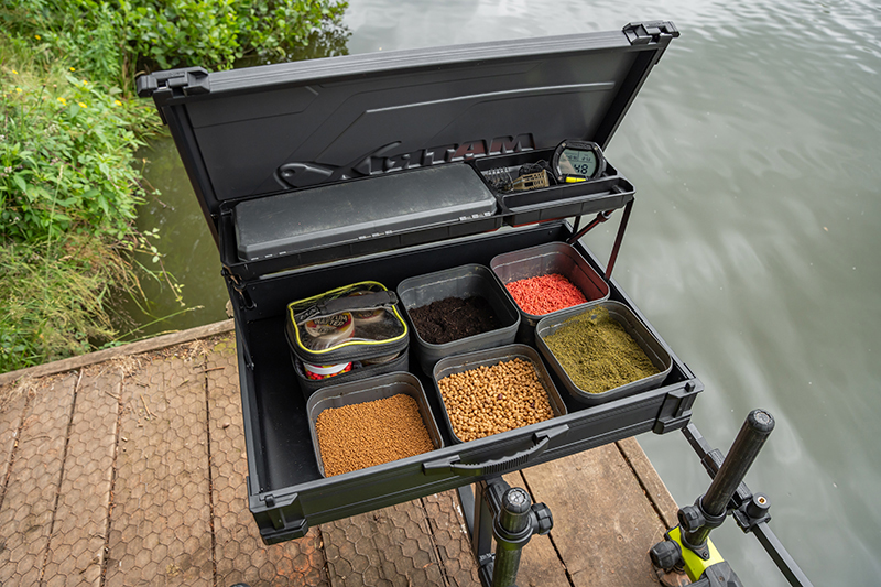 Table à Appats Matrix Pro Rigid Feeder Tray